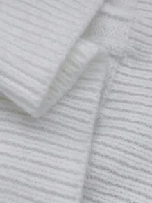 SHEIN Teen Girls Beige Round Neck Long Sleeve Knitted Bear Graphic Loose Casual Sweater Top,In Fall/Winter