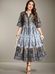 SHEIN Clasi 大码随机印花连衣裙 Maxi 女装 - 淺藍色 - 查看 1