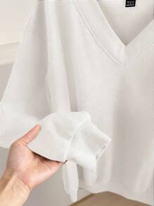 SHEIN LUNE 2 件女士休闲简约风格金色星星、太阳、月亮图案 V 领羊毛运动衫，适合秋冬季