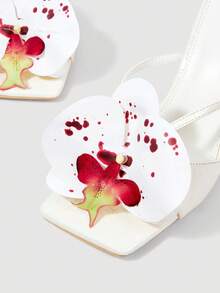 SheIn MOD Sandalias de tacón alto con puntera cuadrada y estampado floral para uso diario - Blanco - Ver 4