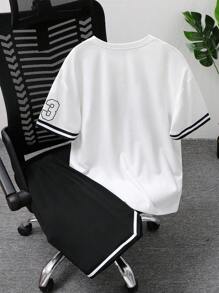 2 pezzi/Set Maglietta a maniche corte con stampa di lettere in stile vintage americano e pantaloncini casual con stampa numerica in stile americano, per ragazzi, Primavera/Estate