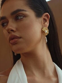 Opalesca 1 对独特形状，珍珠/珍珠母纹理，金属/金属质感 18K 金不对称珍珠圈形耳环，优雅、可爱、奢华，适合派对、休闲、工作、婚礼、节日、度假、露营、 Y2K/妈妈/女士/女孩/秋季/冬季/节日/假日/老钱/万圣节 - 金黃色 - 查看 3