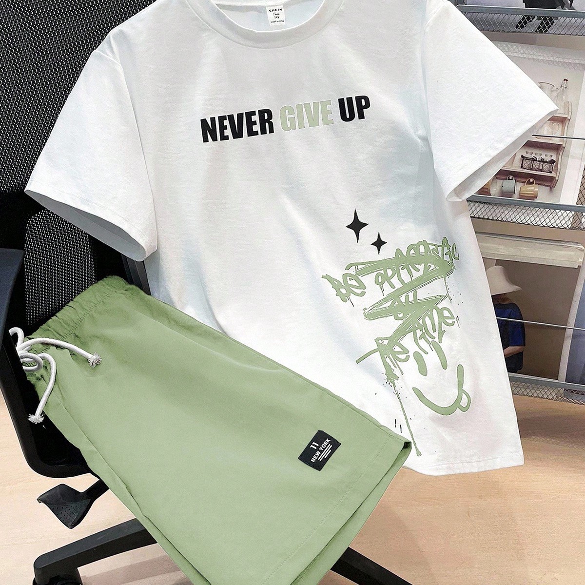 Conjunto informal de camiseta de manga corta con estampado de eslogan y pantalones cortos para adolescentes