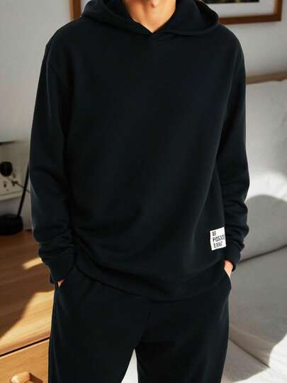 SHEIN Tween 男童黑色简约连帽衫和裤子套装，休闲学院风舒适时尚，百搭柔软面料，适合日常穿着、上学、郊游、户外活动、秋冬季