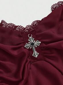 ROMWE Gaun Wanita Gaya Gothic Vintage Musim Semi/Panas dengan Rantai Logam, Tali Pinggang yang Dapat Dilepas, dan Hem Berlapis Asimetris - Burgundy - View 3