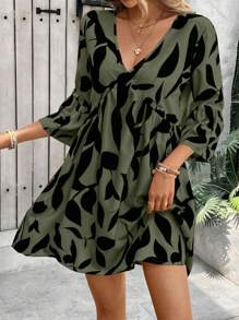 EMERY ROSE Plus Size Women Plant Print Flare Sleeve Loose Casual Vacation Dress - Army Green - View 4