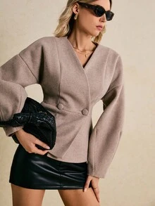 Poéselle Áo khoác hai nút màu nâu xám, Áo khoác quấn nữ, Áo khoác tay bồng, Áo khoác peplum, Áo khoác mùa thu tối giản, Áo khoác Capsule Wardrobe, Áo khoác màu nâu xám, May đo điêu khắc, Trang phục cơ bản nâng cao, Áo khoác ngoài thường ngày tay dài trễ vai màu trơn dành cho nữ, Đơn giản và thời trang, Phong cách cổ điển, Thích hợp mặc hàng ngày, Đi chơi, Đi làm, Ngày lễ, Ở nhà và các dịp khác, Mùa thu/Đông - Màu Khaki - Xem 6
