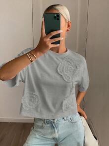 DAZY 女士休闲百褶花卉宽松短袖短款圆领T恤，秋季 - 灰色 - 查看 3