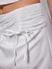 SHEIN LUNE Falda elegante de unicolor con parches de encaje y detalle de torsión para mujer - Blanco - Ver 2