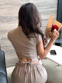 DAZY 女士纯色高领T恤和半裙两件套家居服套装 - 卡其色 - 查看 3