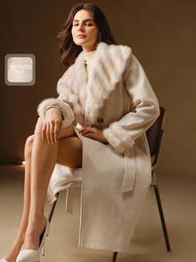 Anewsta 白色修身双排扣大衣，配双色毛领和腰带 - 白色 - 查看 6