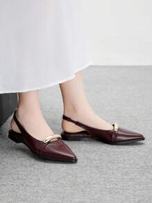 CUCCOO BIZCHIC 女士尖头平底鞋，带金属扣和后带，简约纯色基本款通勤露跟平底鞋，酒红色