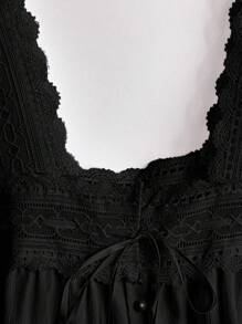 GlowEve CURVE 加大码女式蕾丝拼接白色领口无袖上衣，宽松荷叶边镂空优雅可爱衬衫，适合春夏季 - 黑色 - 查看 5