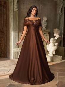 Aureia 大码优雅华丽的咖啡棕色奢华蕾丝贴花透视长袖单肩弹力缎面宽松单摆连衣裙，适合婚礼、单身派对、节日舞会、婚礼晚宴等场合（重工款）、情人节。 - 咖啡棕 - 查看 3