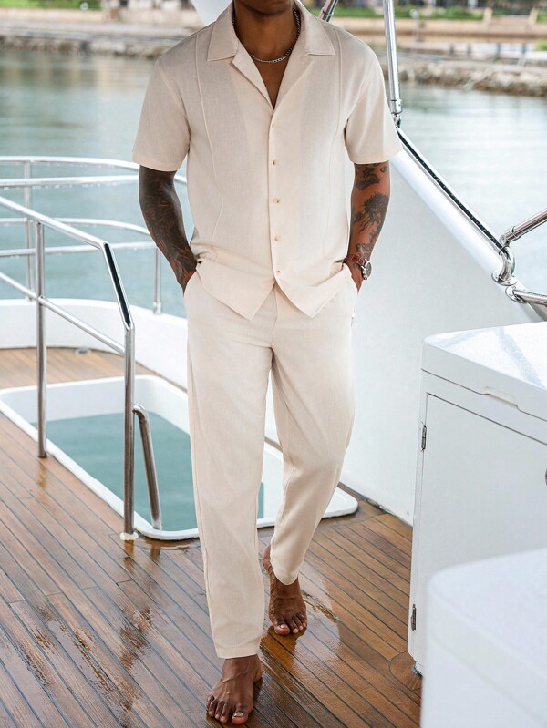 Manfinity Homme Conjunto de lino color albaricoque para hombres con mangas cortas regulares y detalles de bolsillo, conjunto de dos piezas de lino color crema para crucero de verano, Old Money