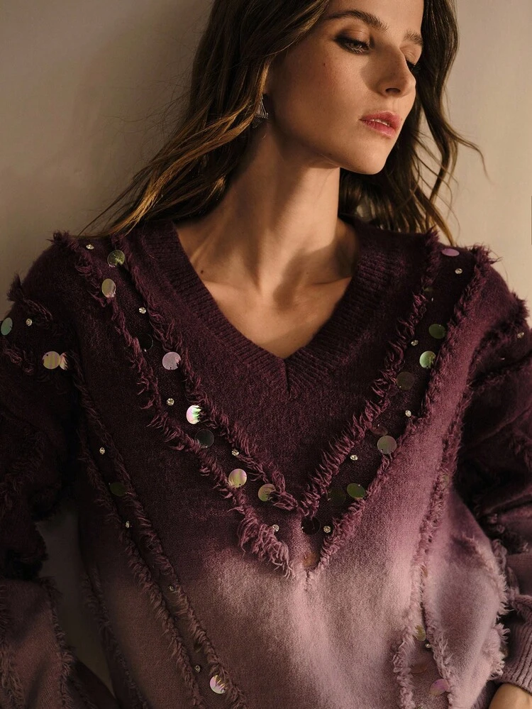WOMEN'S AUTUMN/WINTER KNITTED SWEATER WITH SEQUINS DECORATION