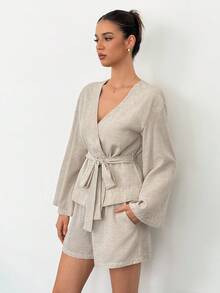 SHEIN Tall 女款純色極簡V領長袖上衣與短褲兩件套，適合高個女性 - 杏色 - 查看 4