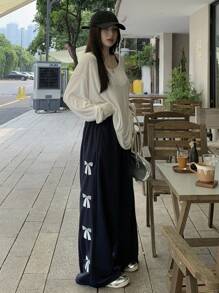 DAZY Women's Loose Cinched Waist & Hem Butterfly Embroidery Decor Casual Streetwear Pants Sweatpants