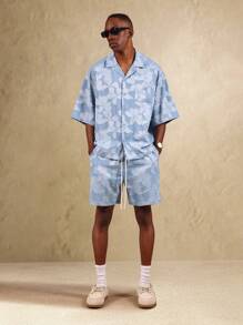 SUMWON 纹理花卉提花夏季度假套装，搭配领短袖衬衫和配套抽绳短裤海滩度假休闲服 - 藍色 - 查看 1