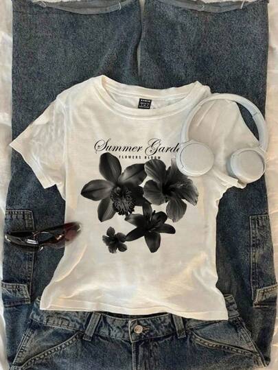 SHEIN EZwear Camiseta de manga corta con cuello redondo ajustada con estampado floral retro minimalista casual para mujer, adecuada para el verano y para usar en capas en otoño/invierno