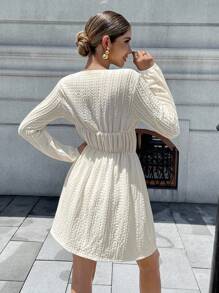 Chiquease Robe courte décontractée et élégante pour femmes, col V profond, texture nouée, manches longues. Vêtement d'automne pour femmes