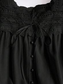 GlowEve CURVE 加大码女式蕾丝拼接白色领口无袖上衣，宽松荷叶边镂空优雅可爱衬衫，适合春夏季 - 黑色 - 查看 4