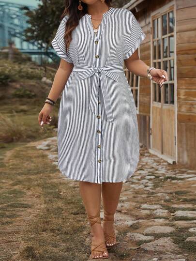 SHEIN LUNE 大码女式蓝白条纹系带中长连衣裙