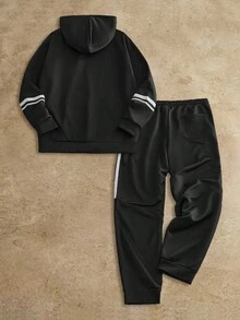 Manfinity VCAY 2 件套男士休闲针织连帽衫运动服男士黑色两件套运动服套装男士黑色连帽衫和慢跑裤套装男士黑色运动服套装男士黑色运动服黑色两件套男士男士黑色两件套男士连帽衫和运动裤套装男士运动服套装男士慢跑裤套装男士两件套运动服 - 黑色 - 查看 2