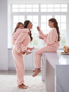 SHEIN 3 件套青少年女孩法兰绒睡衣，舒适浅粉色心形印花蓬松裤和宽松长袖休闲家居服套装，母子装（单独出售）返校时尚柔软睡衣套装粉色睡衣套装 - 淺粉色 - 查看 6