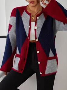 SHEIN Cottnline كارديجان بيان ريترو بوب ذو زاوية جريئة من الكشمير المنسوج بألوان متناقضة مع أزرار - متعدد الألوان - مشاهدة 3