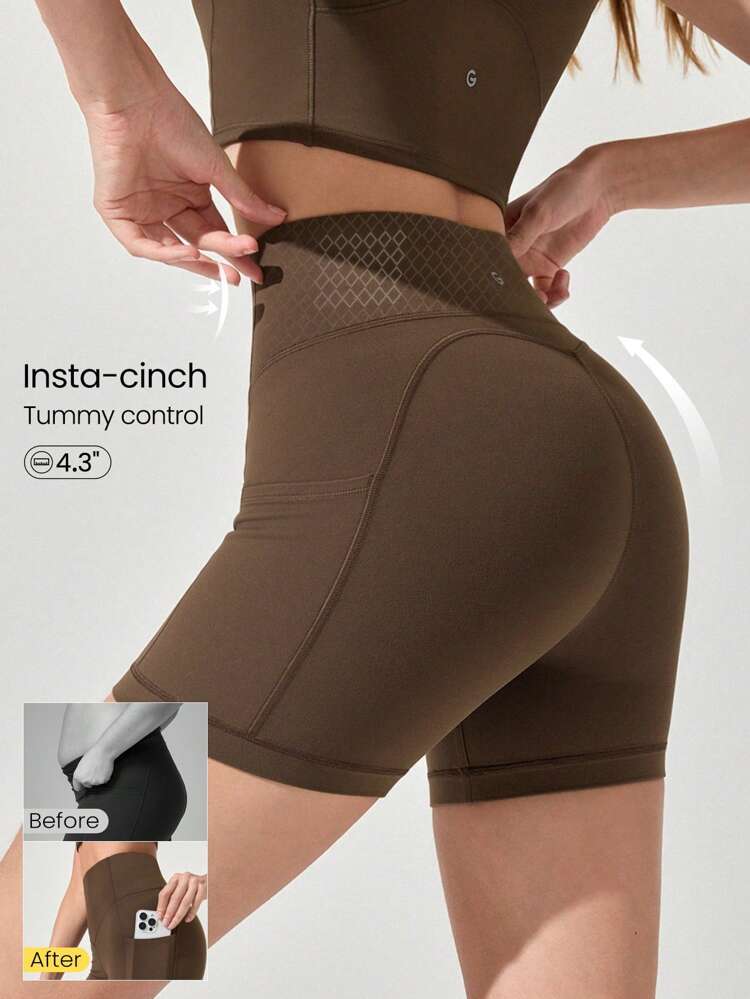4,3 Zoll FeatherFit™- Bauchformende Insta-Cinch Shorts mit Seitentaschen, rutschfeste Griffe, mittlere Stoßdämpfung, für Laufen, Jogging, Training, Fitnessstudio