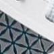 ازرق وابيض
