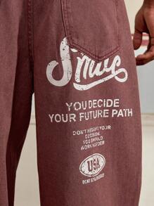 SWAVVY Quần Jeans Denim In Khẩu Hiệu Thường Ngày Cho Nam - Màu Đỏ Sâu - Xem 3