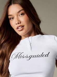MISSGUIDED Logo Script Button Detail Crop Top White Baby Tee Y2K Fashion Short Sleeve Fitted Basic Casual Summer Cotton Jersey - White - View 4