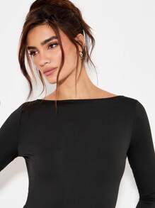 KIZN KIZN Long Sleeve Backless Mini Dress With Statement Snake Chain Detail For Club Night Holiday Evening Party Glamorous Night Out - Black - View 5