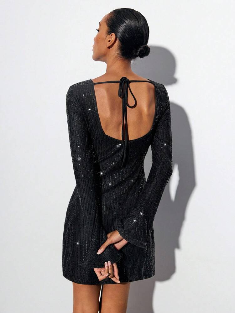SHEIN Maija Women's Sexy Backless Sequin Mini Dress, Round Neck, Long Flare Sleeve, Casual, Suitable For Holiday, Birthday, Party, Music Festival, Date Night, Black, Summer/Autumn Fall Clothes For Women  Christmas Clothes Formal Dresses For Wedding Guest Little Black Dress Party Dress