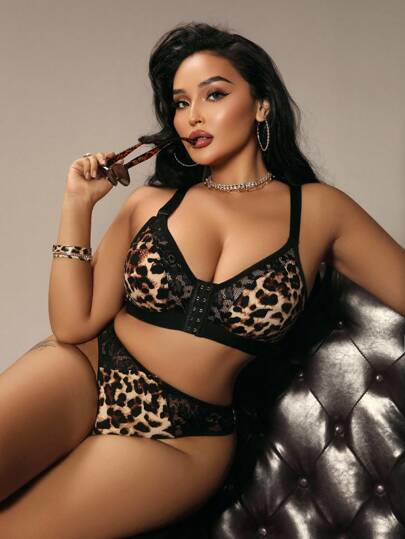 SHEIN Bare Chapter Set de lencería de mujer con estampado de leopardo de 2 piezas, sujetador acolchado con cierre delantero y panty con ribete de encaje, conjunto de ropa interior sexy con parches de encaje, levantamiento