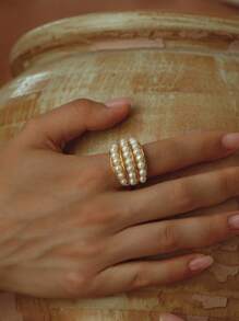 Opalesca 1pc Pearl/Mother Of Pearl Textured, Metallic/Metallic Feel, Beaded Ring, Elegant, Cute, Luxury, Wedding, Holiday, Vacation, Camping, Y2K/For Mom/Women/Girl/Fall/Autumn/Winter/Festival/Holiday/Vacation/Old Money/Halloween,For Mom/Women/Girl/Mother,Fall/Autumn/Winter,Outfits,Old Money,Premium,Pearl,Elegant,Fairycore/Fairy