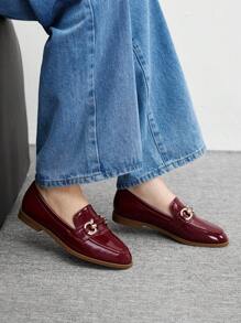 Rosivie Women's Fashion Versatile Metal Decor Flat Loafers - Burgundy - View 6