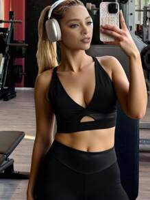 Innovista 女士奢华自然色调亮面运动套装精致设计健身服运动装训练透气运动短款上衣文胸搭配紧身裤手机卡口袋下装金属两件套日常瑜伽骑行服 HIIT 办公室到法院早午餐到健身房功能运动休闲全天弹力运动服秋季舒适运动露背有氧跑步