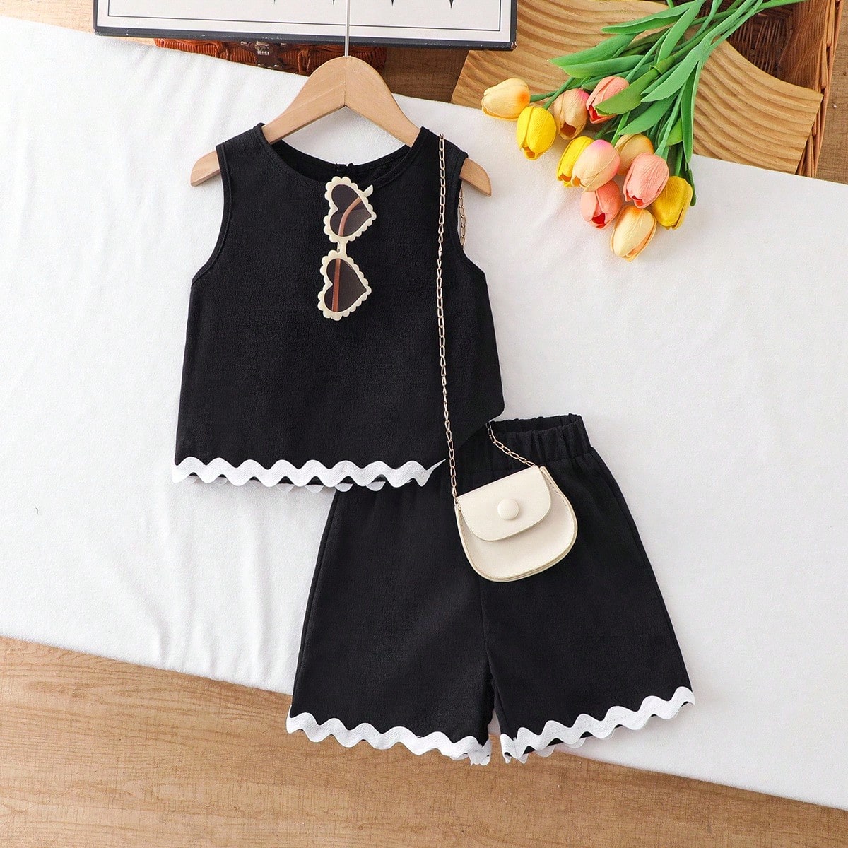 Piezas Conjunto de top sin mangas con dobladillo contrastante de tela texturizada y shorts casuales para niñas jóvenes, conjunto de 2 piezas negro d