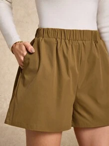 House of One Elasticated Waist Woven Windbreak Slant Pockets Women Shorts Old Money Office Casual Fall Women Clothes Fall Outfits Business Professional Women Business Casual Woman