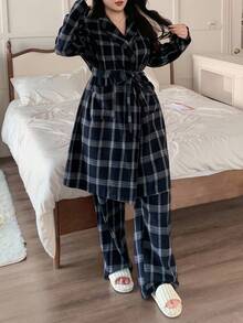 Dazy Plus 两件套格子简约中长睡袍和宽松直筒大码女式睡衣套装，秋冬服装，舒适套装 - 藏蓝色 - 查看 3