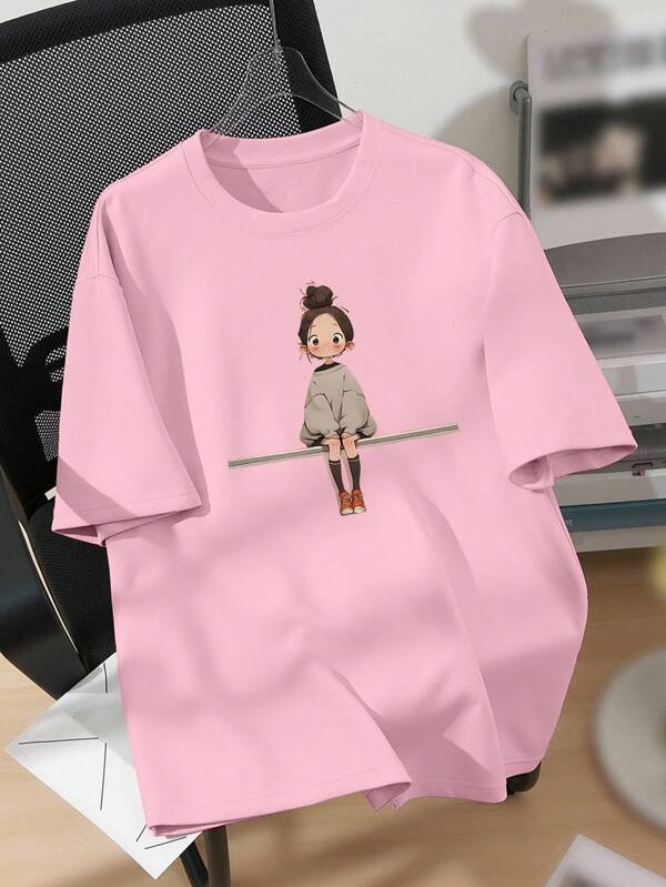 SHEIN LUNE T-shirt casual aderente da donna taglie forti con immagine stampata di una bambina che indossa un cappotto imbottito seduta su una sedia, estivo