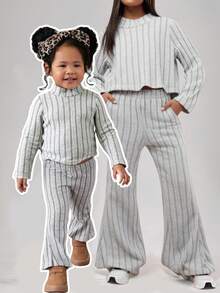 SHEIN 2-Piece Set For Baby Girls, Cute, Versatile, Casual, Warm, Simple Gray Long-Sleeved Turtleneck Top And Elastic Waist Flared Pants Set, Cute Autumn And Winter T-Shirt Set, Cutting-Edge Fashion Design, Can Be Worn Indoors And Outdoors, Versatile Autumn And Winter Warm And Fashionable, Parent-Child Outfit