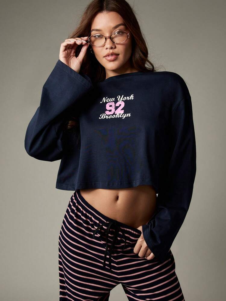MISSGUIDED Vintage Style New York Brooklyn Crop Top Sweatshirt With Long Sleeves Oversized Varsity Script College 92 Cropped Pullover For Fall Winter