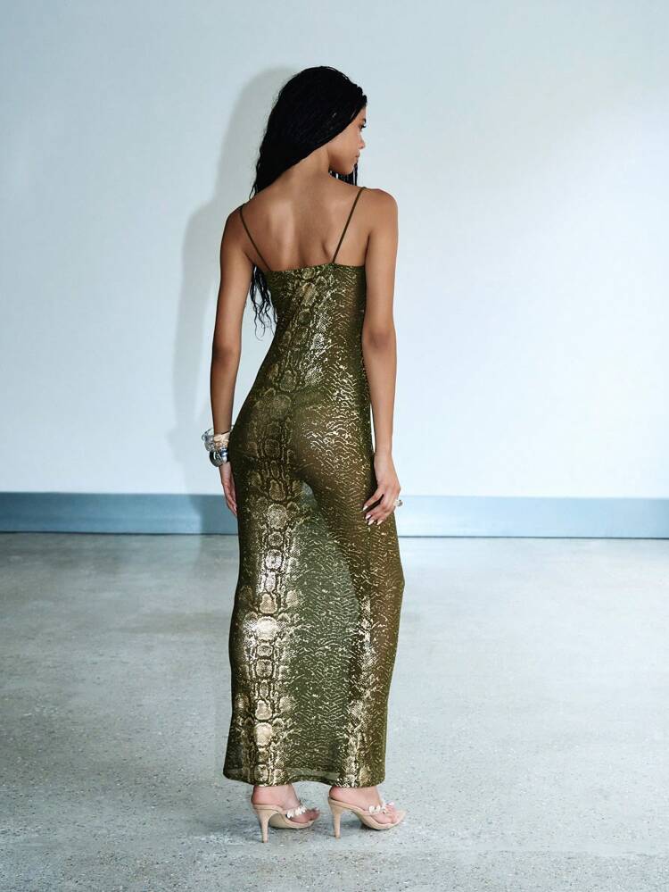 KIZN Metaliczna, dopasowana sukienka maxi z nadrukiem węża na cienkich ramiączkach