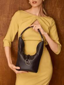 MOTF PREMIUM Lederhandtasche mit Schnalle für die Schulter