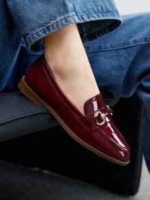 Rosivie Women's Fashion Versatile Metal Decor Flat Loafers - Burgundy - View 3