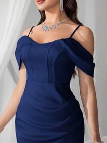 Coutiva Váy phù dâu trễ vai màu trơn thanh lịch - Màu xanh hải quân - Xem 5